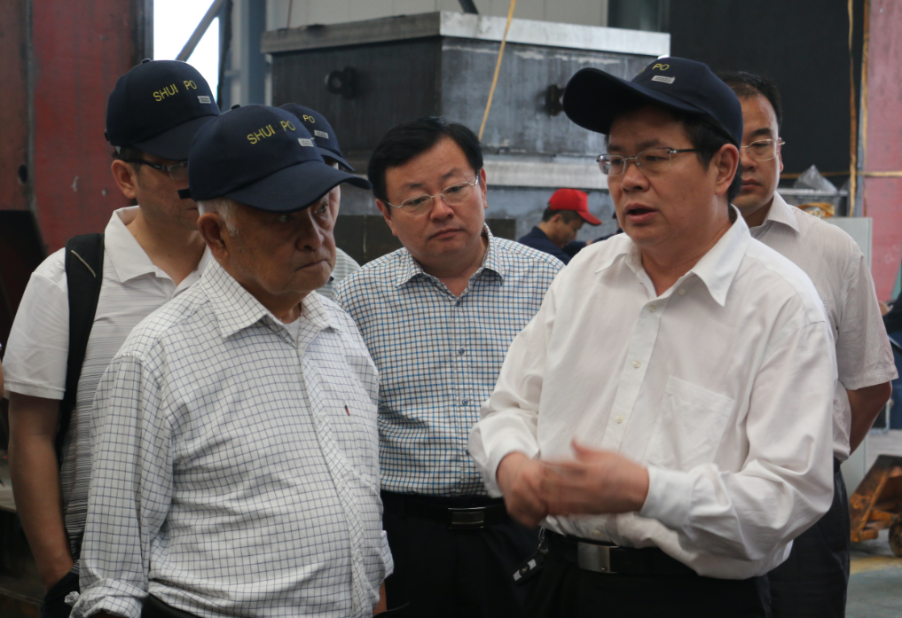 蔡鶴皋院士與水泊焊割董事長(zhǎng)劉憲福